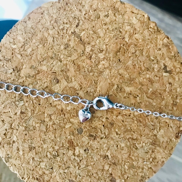 Round zirconia stone embellished pendant necklace - Picture 4 of 8